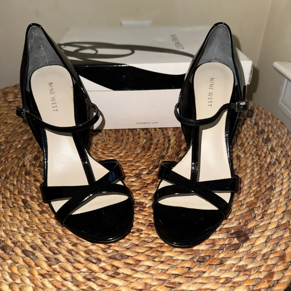 Nine West Black Patent T-Strap Sandals - Picture 2 of 4